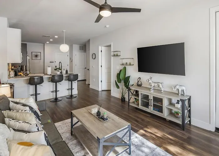 Escape To The Twilight 1br Townlake Tempe