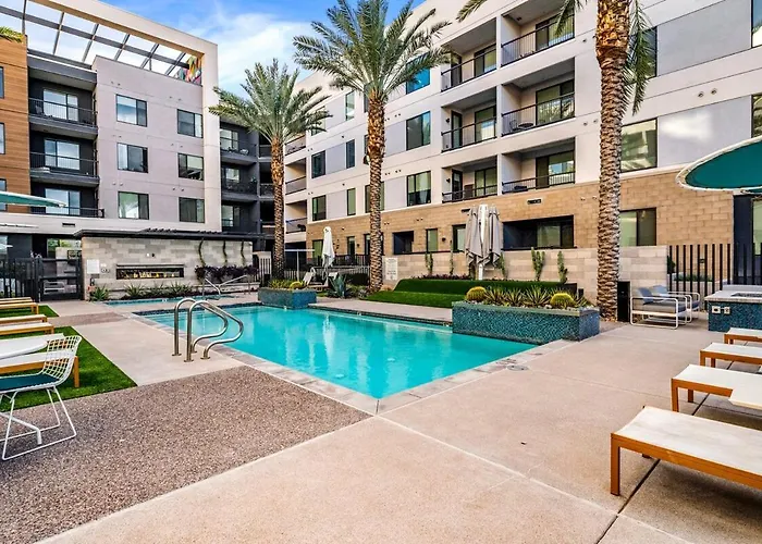Escape To The Twilight 1br Townlake Tempe